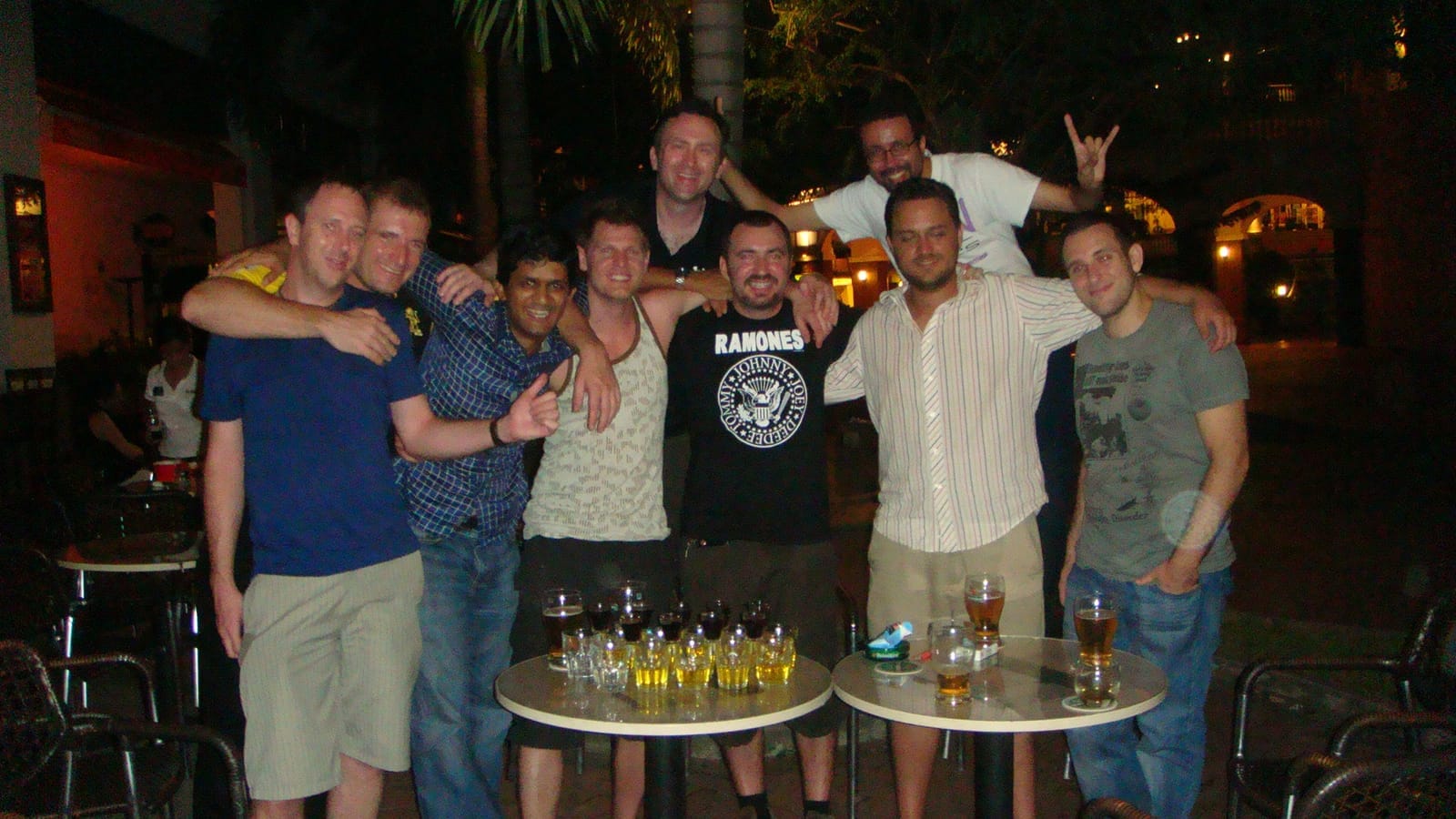 Singapore Pub Crawl Singapore Pub Crawl Crew
